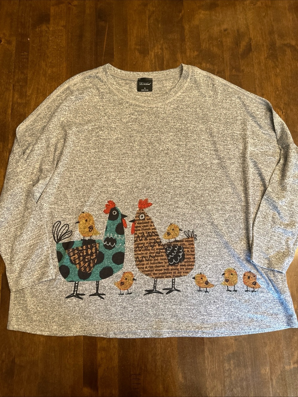 Inoah Womens Sz Small Wearable Art Chick Chat Shirt Top Artsy Art to Wear